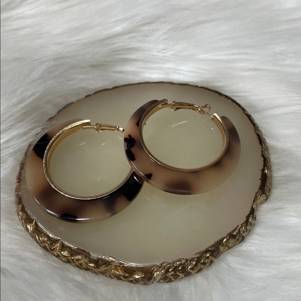 Tortoise Shell Hoop Earrings - Picture 8 of 14